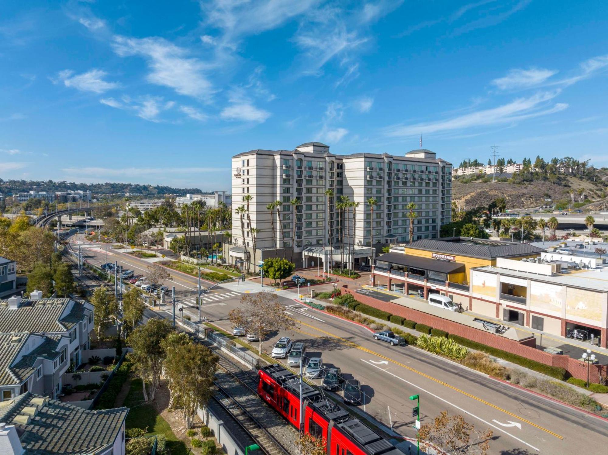 Doubletree By Hilton San Diego-Mission Valley Hotel Exterior foto