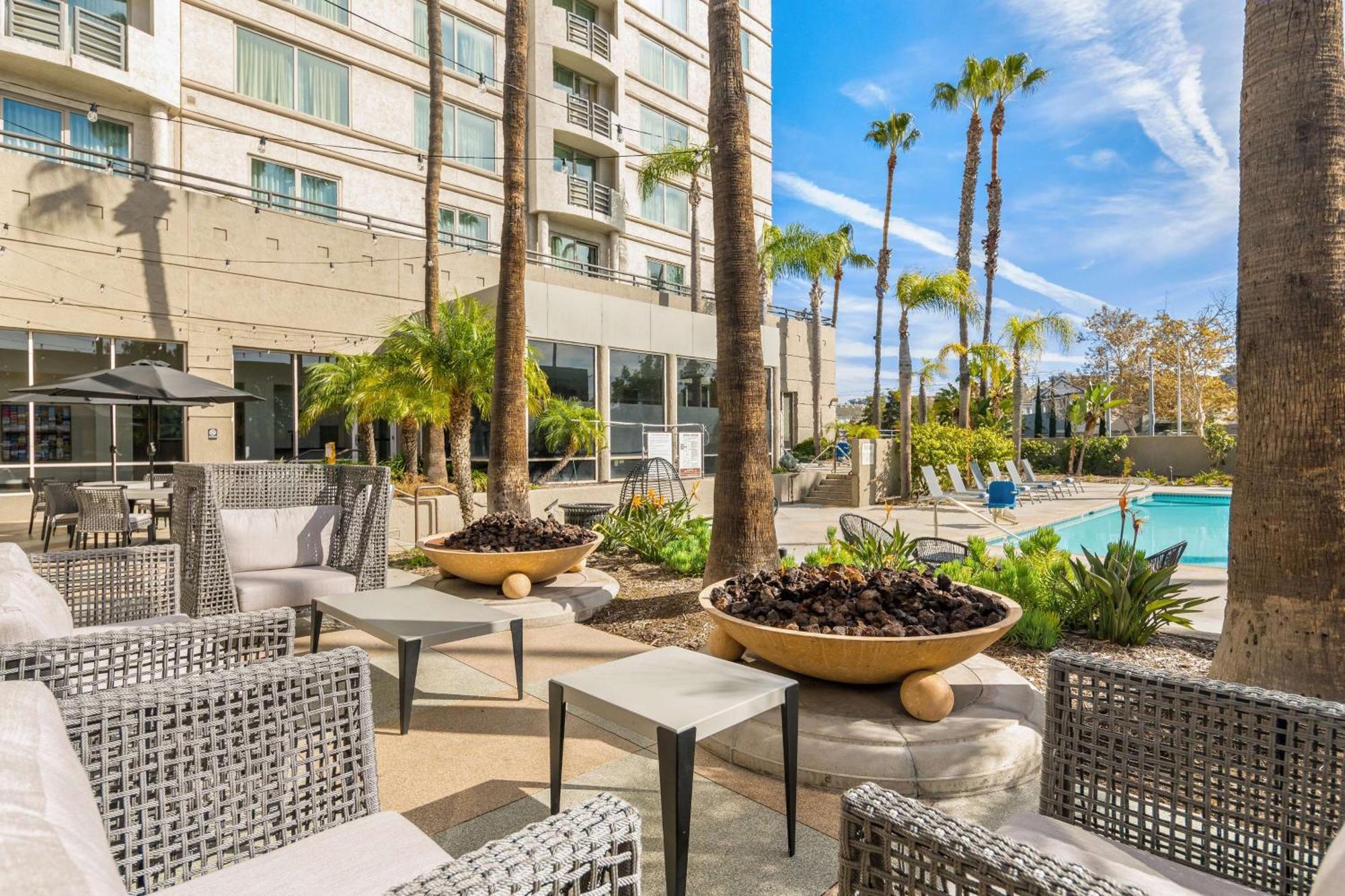 Doubletree By Hilton San Diego-Mission Valley Hotel Exterior foto